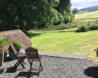 Lower Thornton Farm - Exeter - Patio