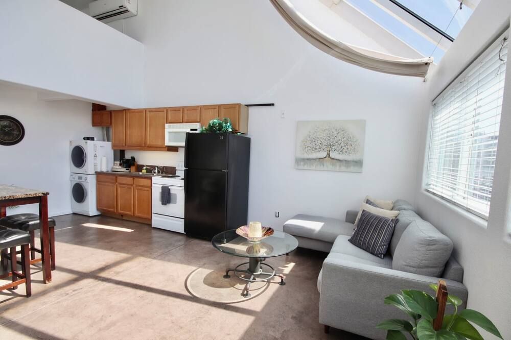 301 Amazing Sky Loft in Little Italy! - San Diego - Sala de estar