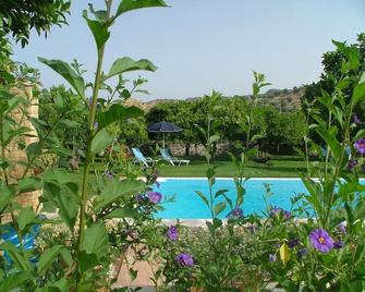 Cosy Holiday Home in the Countryside of Stilo With Garden - Guardavalle - Piscina