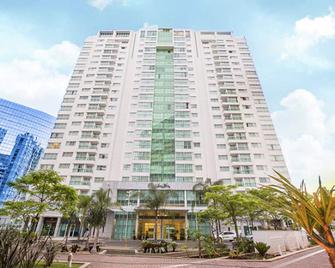 Saint Moritz Hplus Express - ברזיליה - בניין