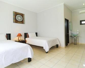 Puri Hasu Bali - South Kuta - Bedroom