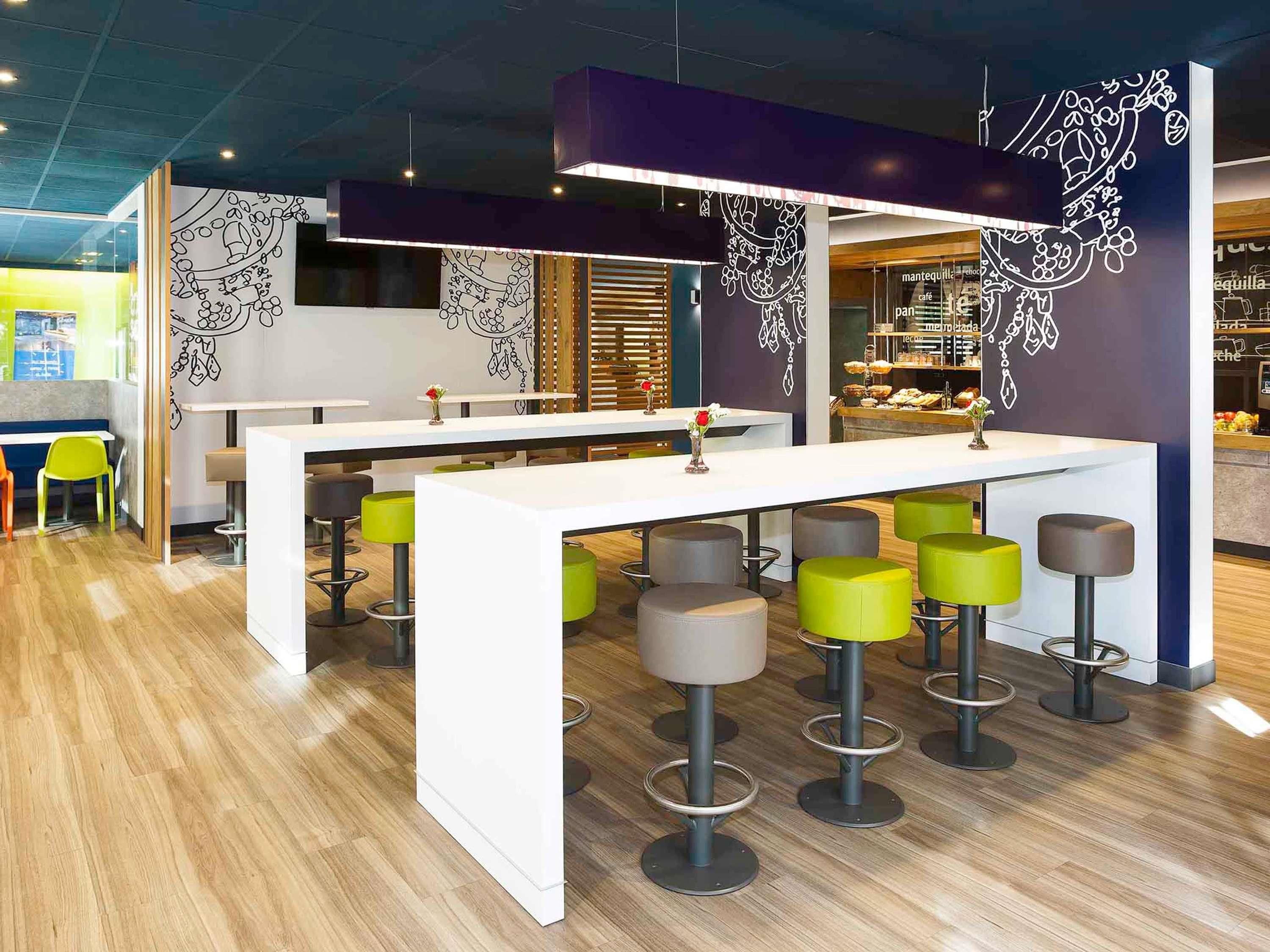 إيبيس بدجيت مدريد ألكوركون موستوليس