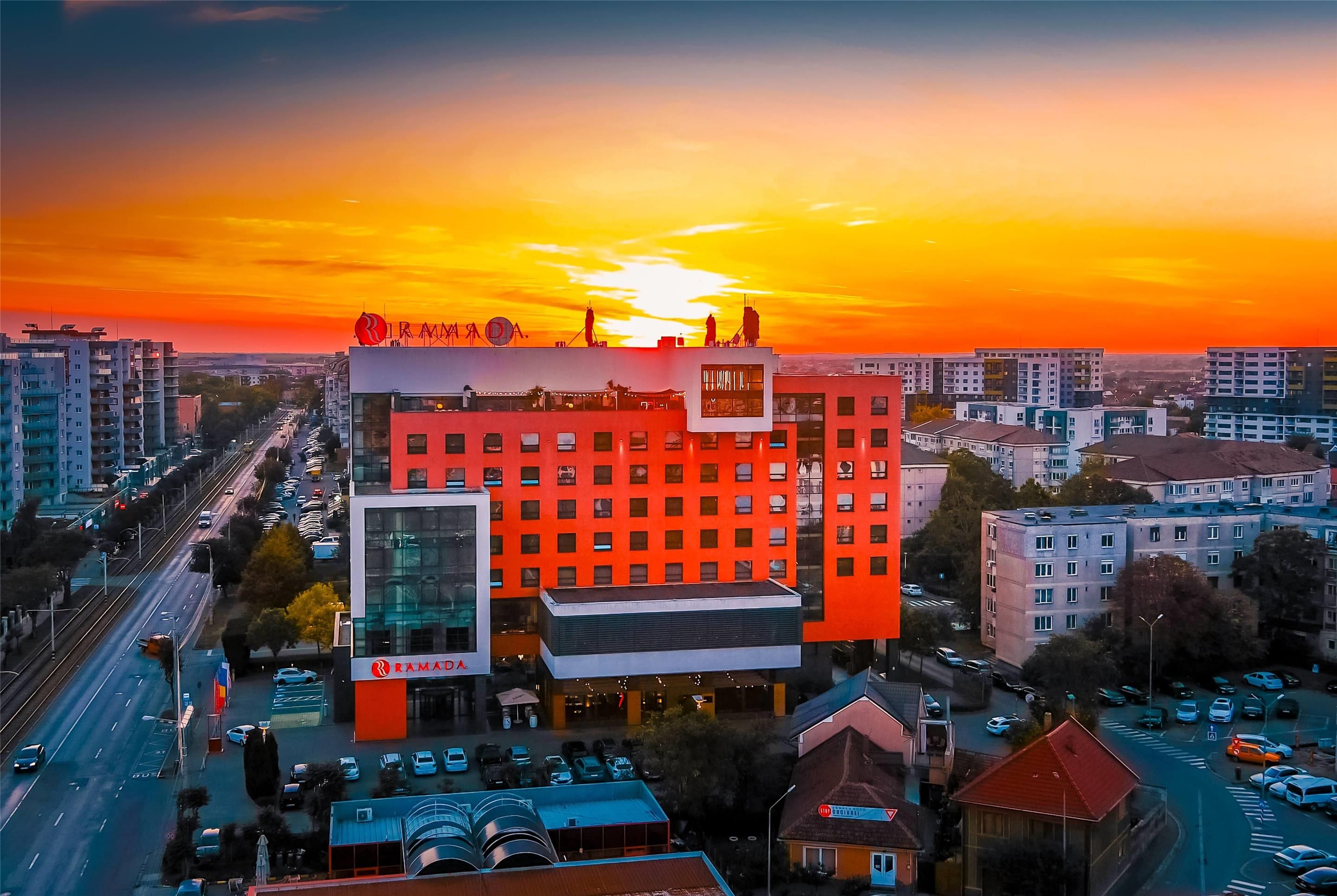 Ramada by Wyndham Oradea - אוראדיה - נוף חיצוני
