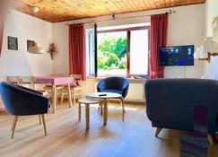 Gästehaus Am Buchenbichl - Schönau am Königsee - Living room