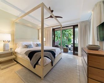 Beachfront Villa - Sunsets and Daily Maid Service - Potrero