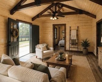 Cozy 2-bedroom cabin in peaceful Horse Cave KY - Horse Cave - Living room