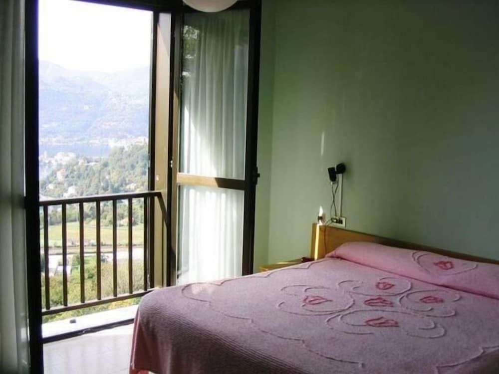 Hotel Battle Of Britain - Agrate Conturbia - Schlafzimmer