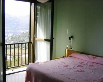 Hotel Battle Of Britain - Agrate Conturbia - Camera da letto