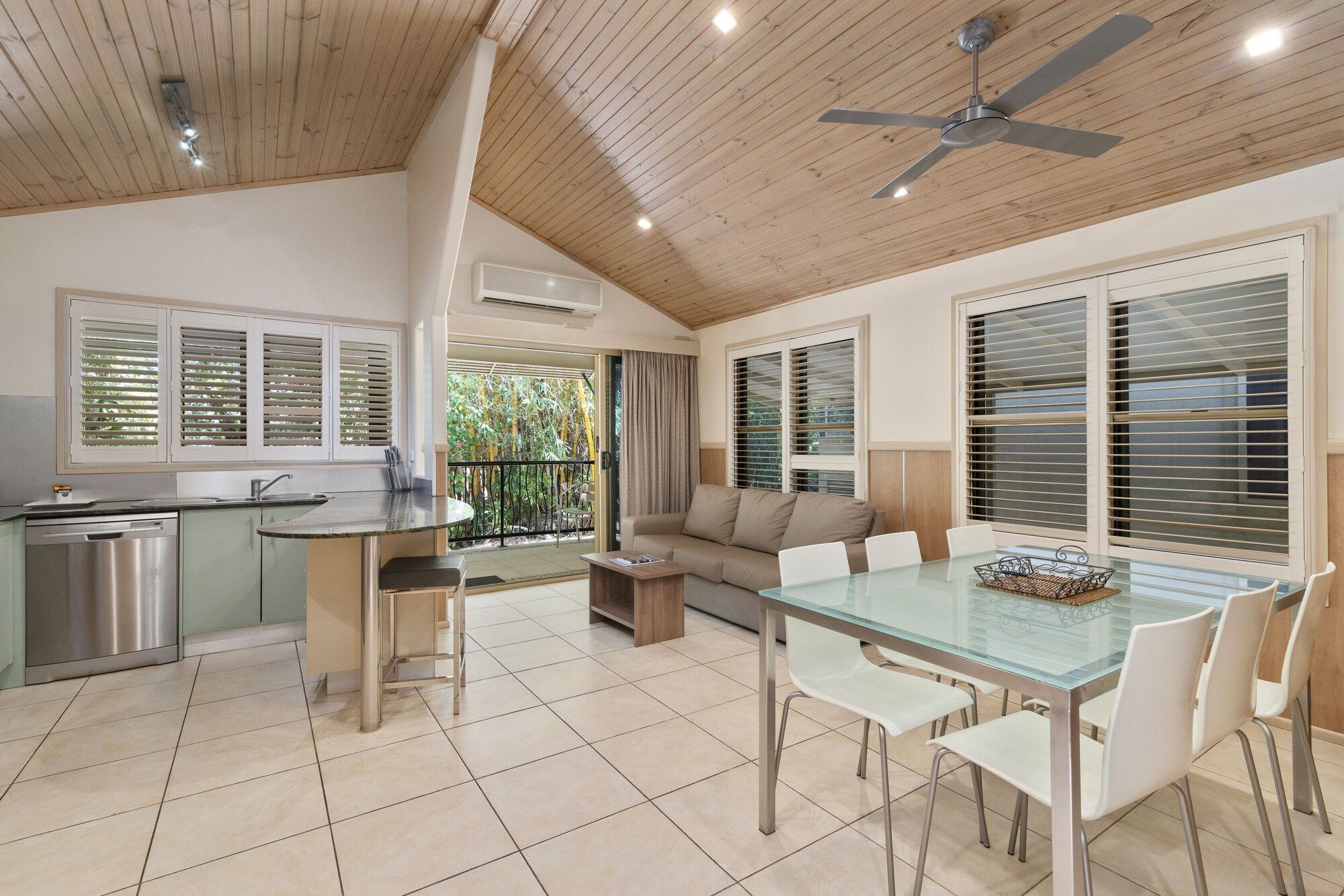 أشمور بالمز هوليداي فيليدج