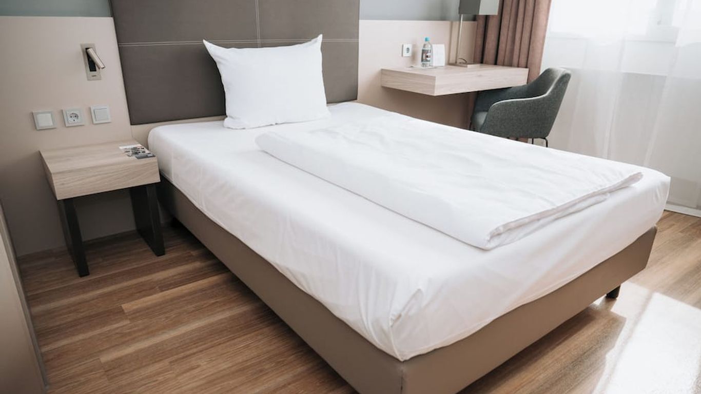 Feringapark Hotel by Coffee Fellows Hotels