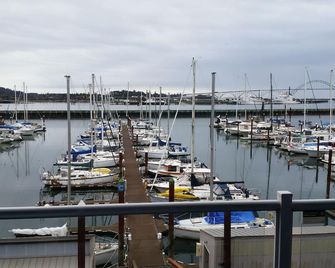 The Landing At Newport - Newport - Exterior