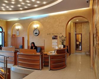 Hotel Bulair - בורגאס - דלפק קבלה