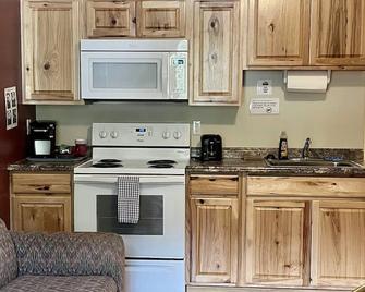 Denali Rainbow Village RV Park and Motel - Denali Park - Küche