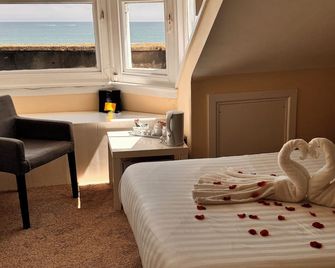 Marina Court Hotel - Weymouth