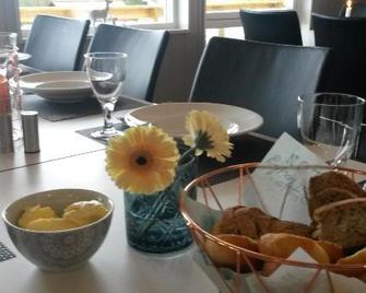 Varangertunet Rooms and Apartments - Vestre Jakobselv - Comedor
