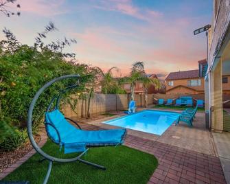 The Tranquil Retreat Heated Pool Hottub Sauna Bbq - Casa Grande - Alberca