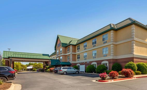 Comfort Inn Suites 91 1 2 5 Fayetteville Hotel Deals
