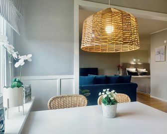 Prinshöjden Hotel - Smart Digital Apartments & Villas - Katrineholm - Dining room