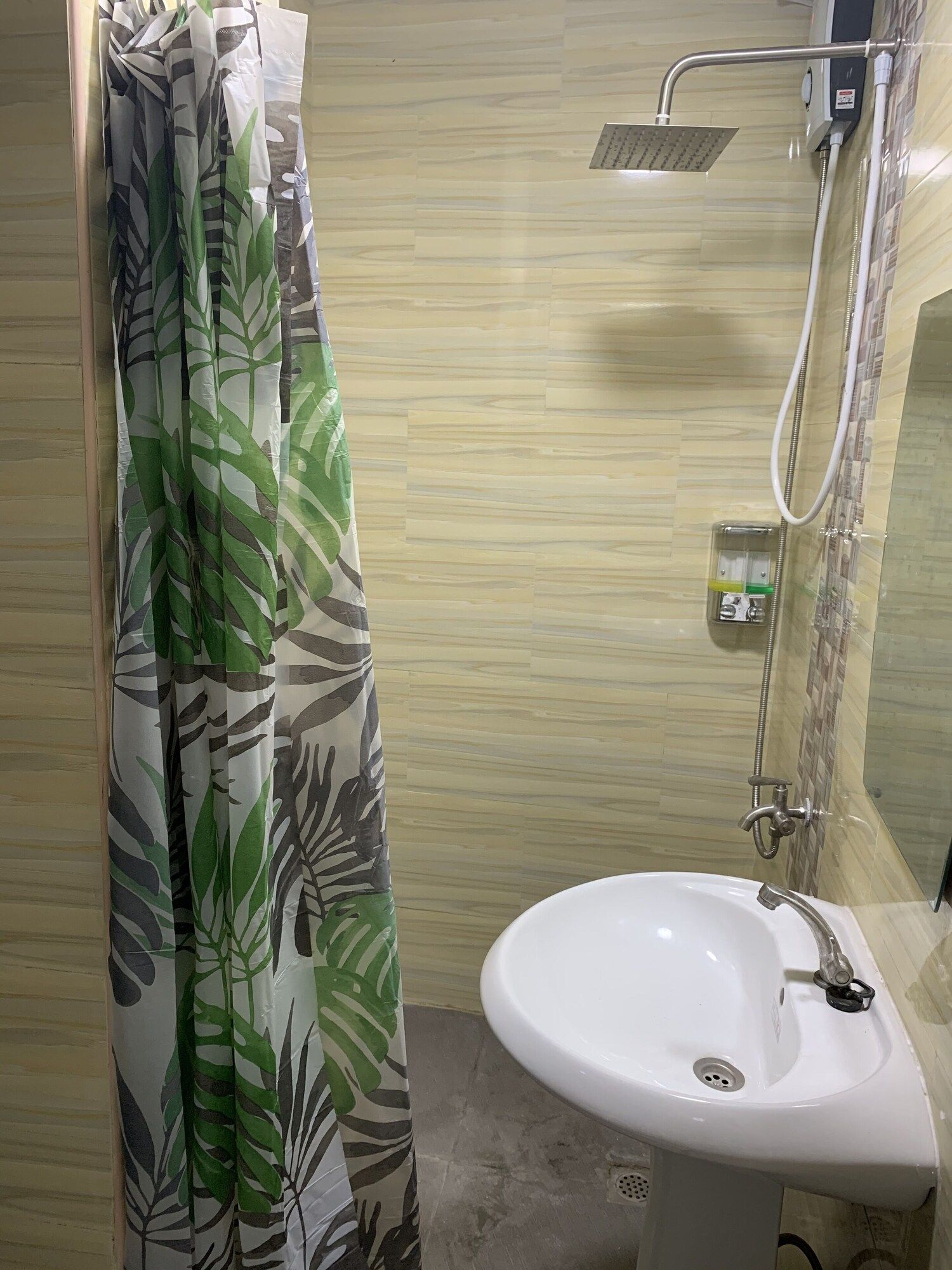 Beinte Singko de Marso Apartments - Candon - Łazienka
