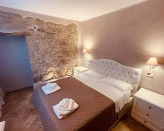 L'oca Giuliva Relais - Gaggio Montano - Habitación