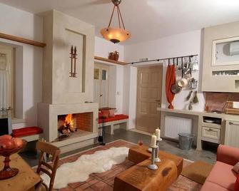 Mazaraki Guesthouse - Esparta - Sala de estar