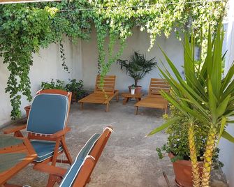 Apartment Tisno Residence - Tisno - Patio