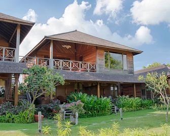 Naya Gawana Resort & Spa - Gerokgak - Edifício