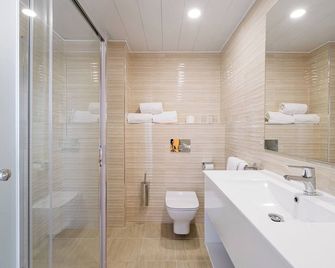 Hotel Gran Sol - Sant Antoni de Portmany - Bathroom
