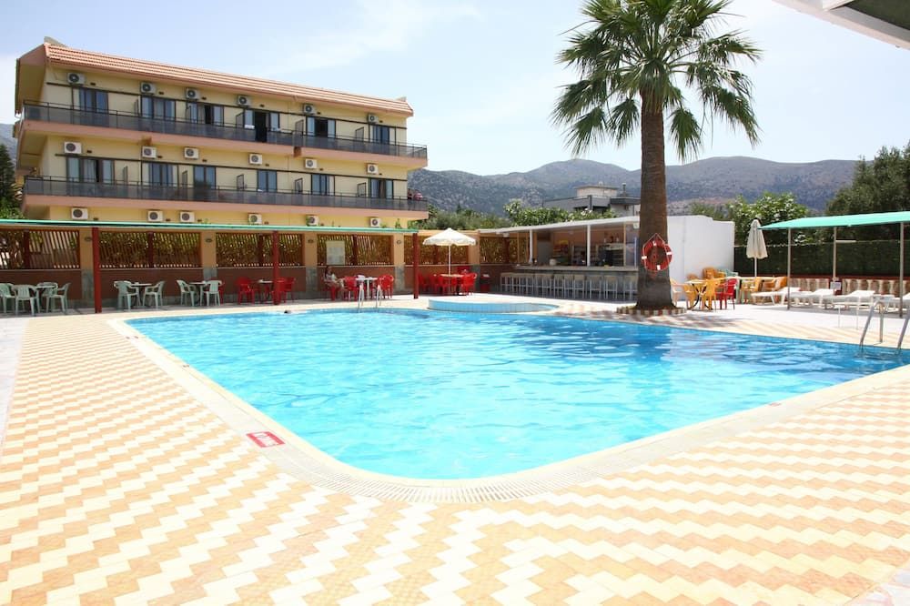 Triton Garden Hotel - Mália - Bể bơi