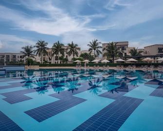 Salalah Rotana Resort - ซาลาลาห์ - สระว่ายน้ำ