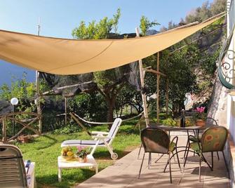 Hibiscus House On The Lemon Trail - Minori - Patio