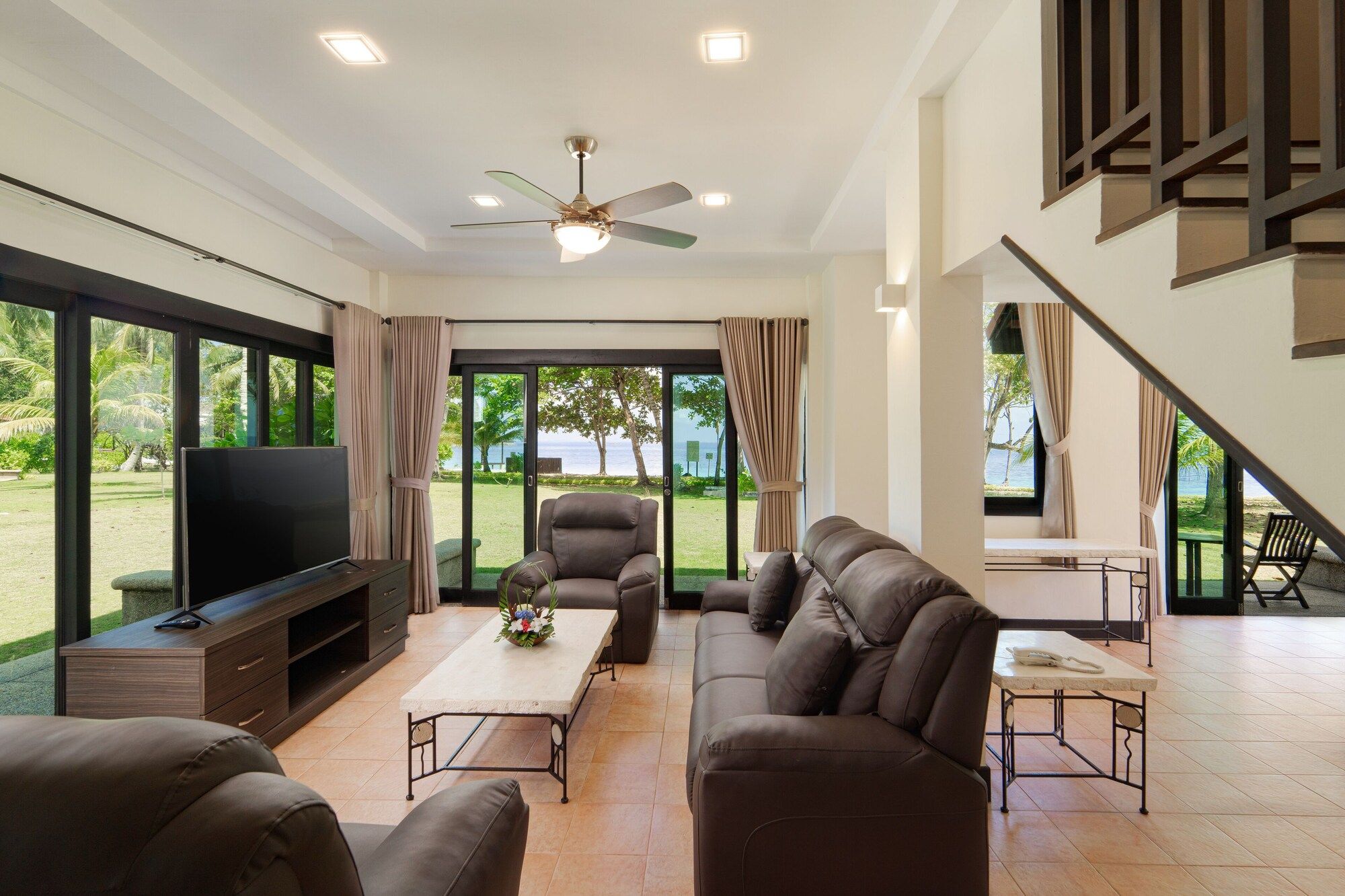 Banyu Biru Villa - Lagoi - Salon