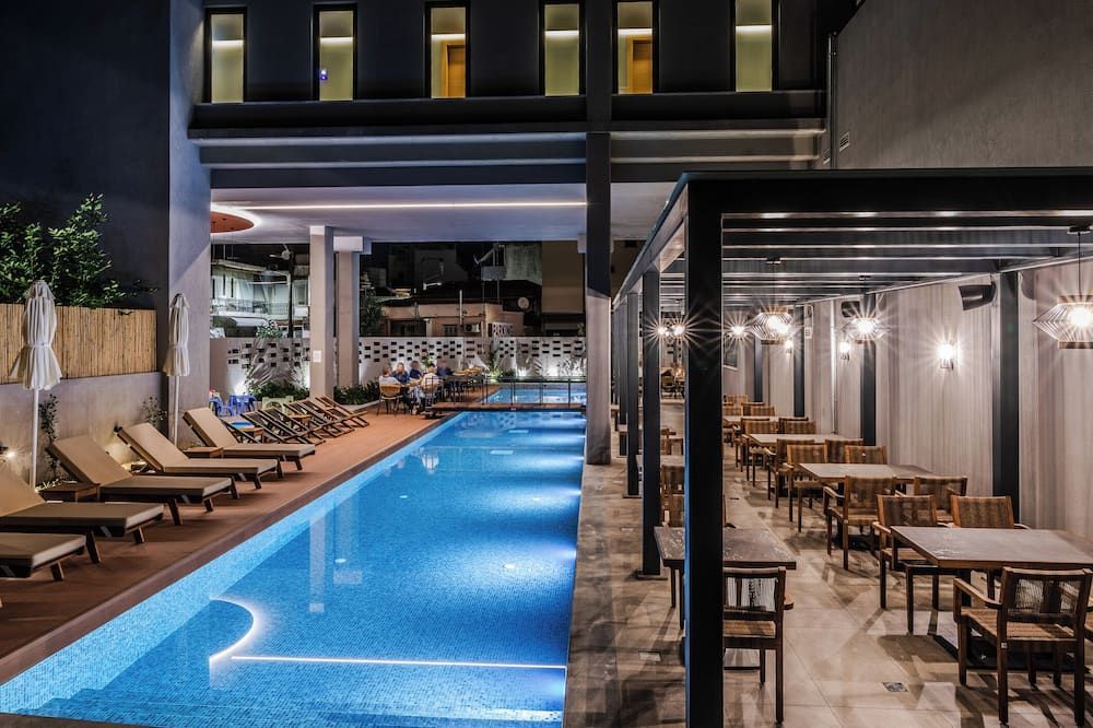 Magnes Hotel - וולוס - בריכה