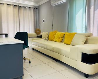 Ang Comsat Guesthouse - Swartklip