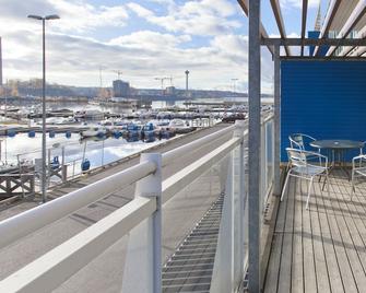 Holiday Club Tampere apartments - Tampere - Balkon