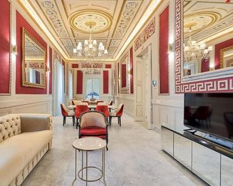 Tandem Palacio Veedor de Galeras Suites - Cadiz - Bedroom