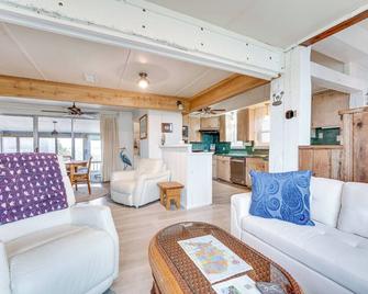 Gulf Coast Cottage With Beach Access Fis - Port Lavaca - Obývací pokoj