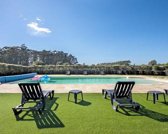 Apartamento Thaï com Piscina - Apúlia - Pool