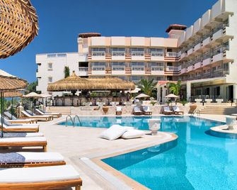 Hotel Carina - Kusadasi - Pool