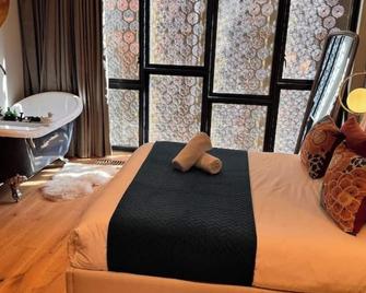 Rooftop Retreat | Historic views | Private Parking - Mánchester - Habitación