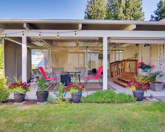 Charming Updated Retreat Walk to Lake St - Lake Stevens - Patio