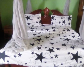 Kamppi Guest House - Nakuru - Slaapkamer