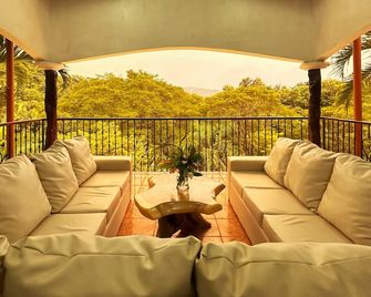 Your Own Luxury Villa - 3 minute drive to beach chef and maid included - Nosara - Balcón