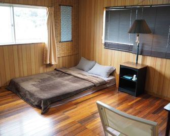 Okinawa Hostel Yanbaru Fukuro - Nago - Schlafzimmer