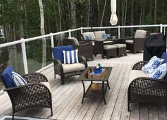 Harbour Heaven - Waterfront Home With Spectacular Views - New Glasgow - Ban công