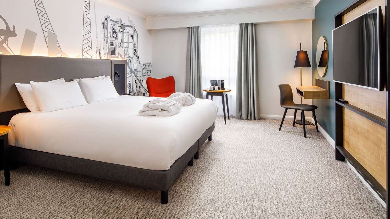 Mercure Cardiff North Hotel