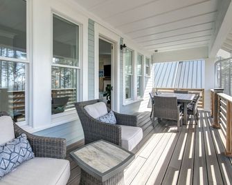 Ocean-View Home- Chefs Kitchen, Private Hot Tub, Dog Friendly, Double Patio - Pacific Beach - Balcón