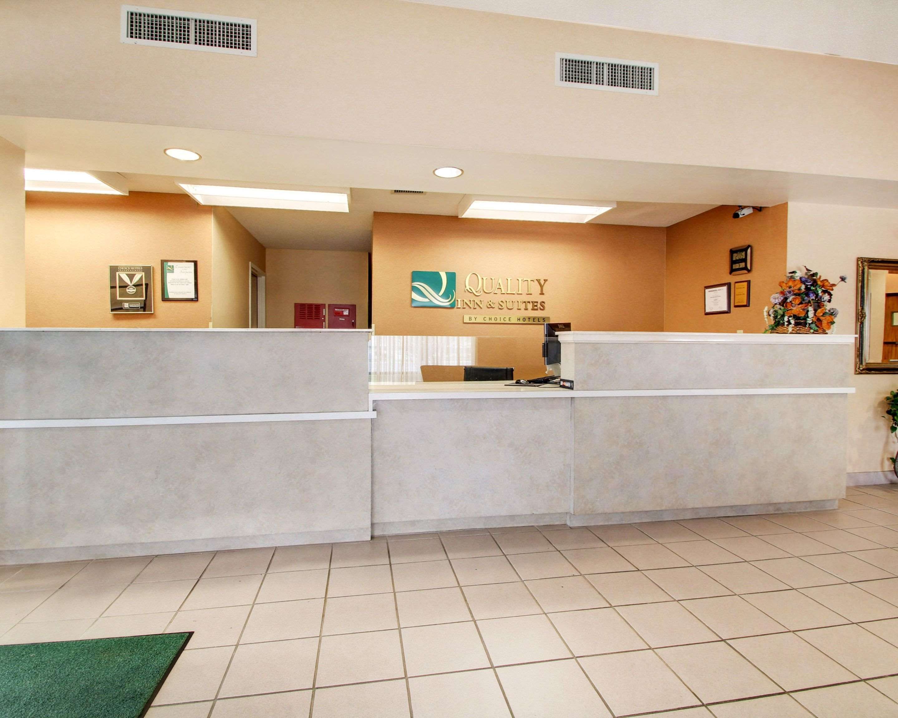Quality Inn & Suites Hattiesburg North