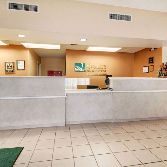 Quality Inn & Suites Hattiesburg North image 1