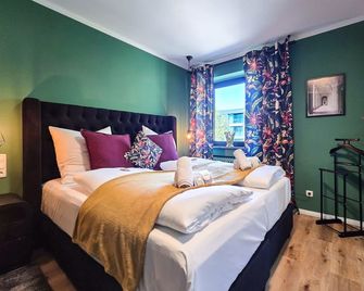 Alpha Apartments: Central, Cool, Cozy, Green Flair - Dortmund - Habitación